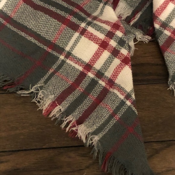 Pink & Grey Blanket Scarf - Picture 3 of 3